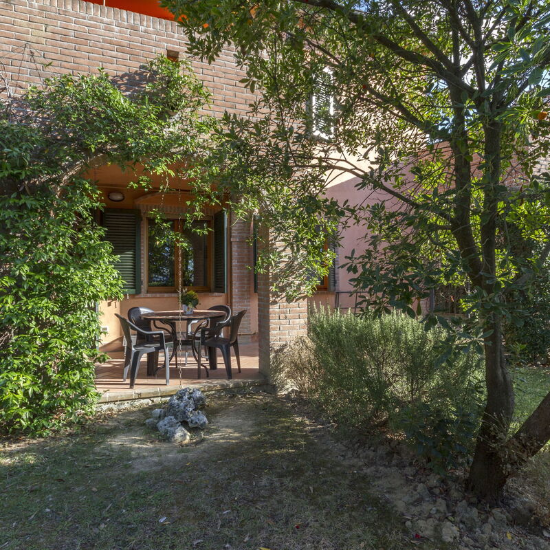 Calanchi Apartments - Garofano: Esterni, Giardino